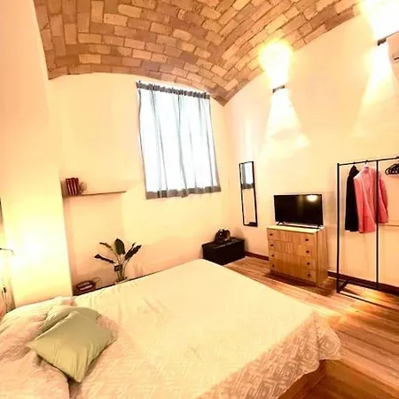 New Look8 Vatican Apartment *